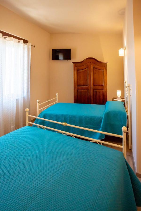 Il Paesaggio Lunare Aliano ภายนอก รูปภาพ