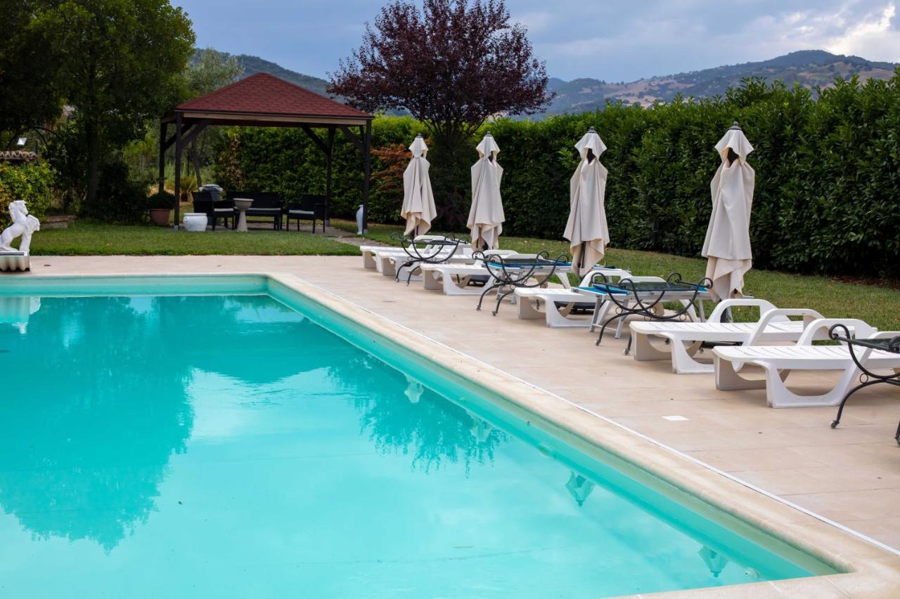 Il Paesaggio Lunare Aliano ภายนอก รูปภาพ