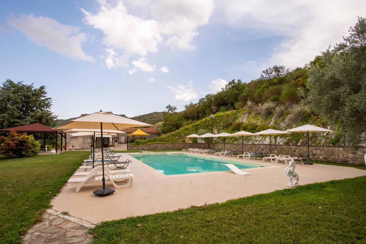 Il Paesaggio Lunare Aliano ภายนอก รูปภาพ
