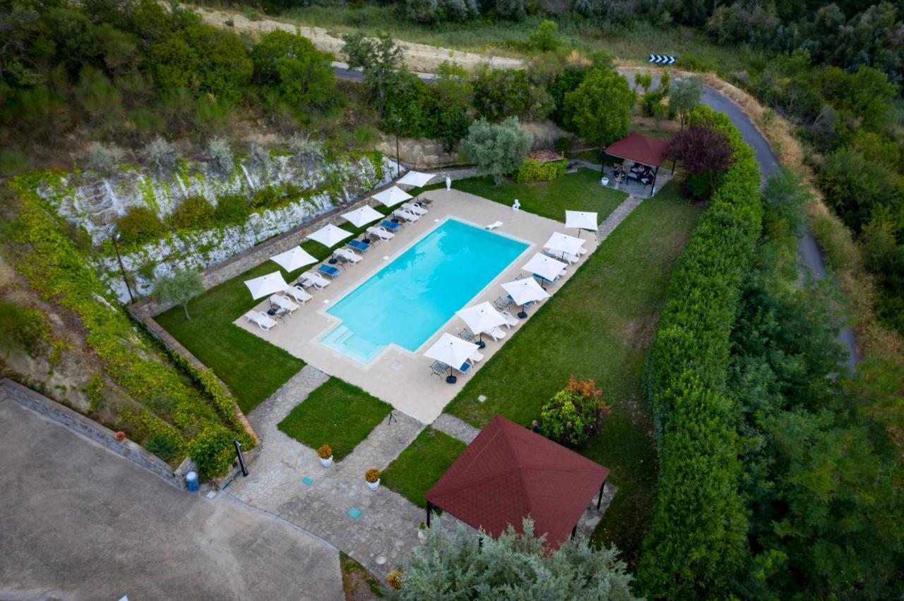 Il Paesaggio Lunare Aliano ภายนอก รูปภาพ